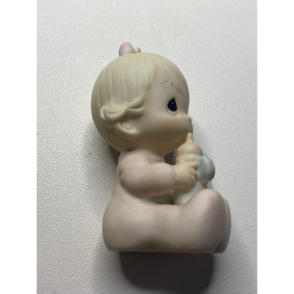 Precious Moments Baby's First Christmas Special 1985 Issue - Picture 3 of 6